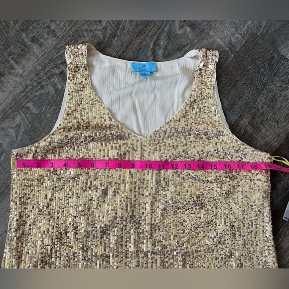 Cece V-Neck Sequin Lined Blouse- Size Medium - Picture 6 of 9